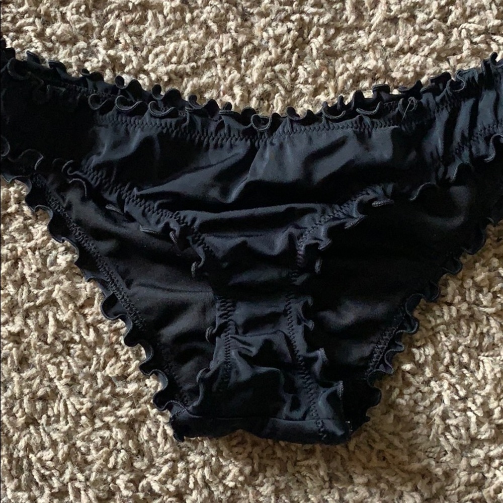 Black bikini bottoms
